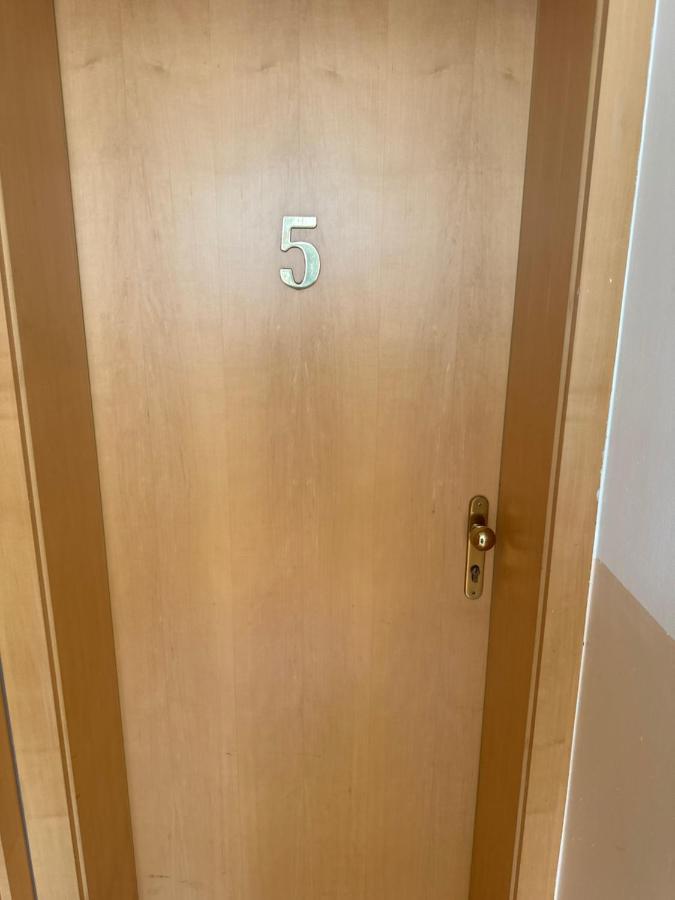 Havanna Pension Sankt Polten Bagian luar foto