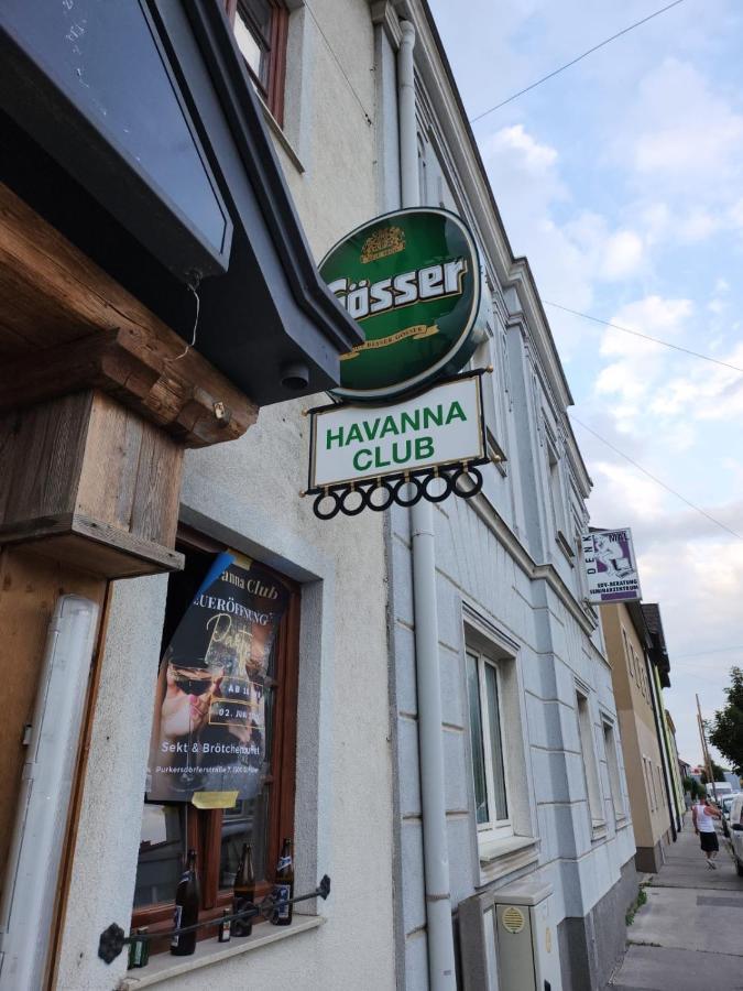 Havanna Pension Sankt Polten Bagian luar foto