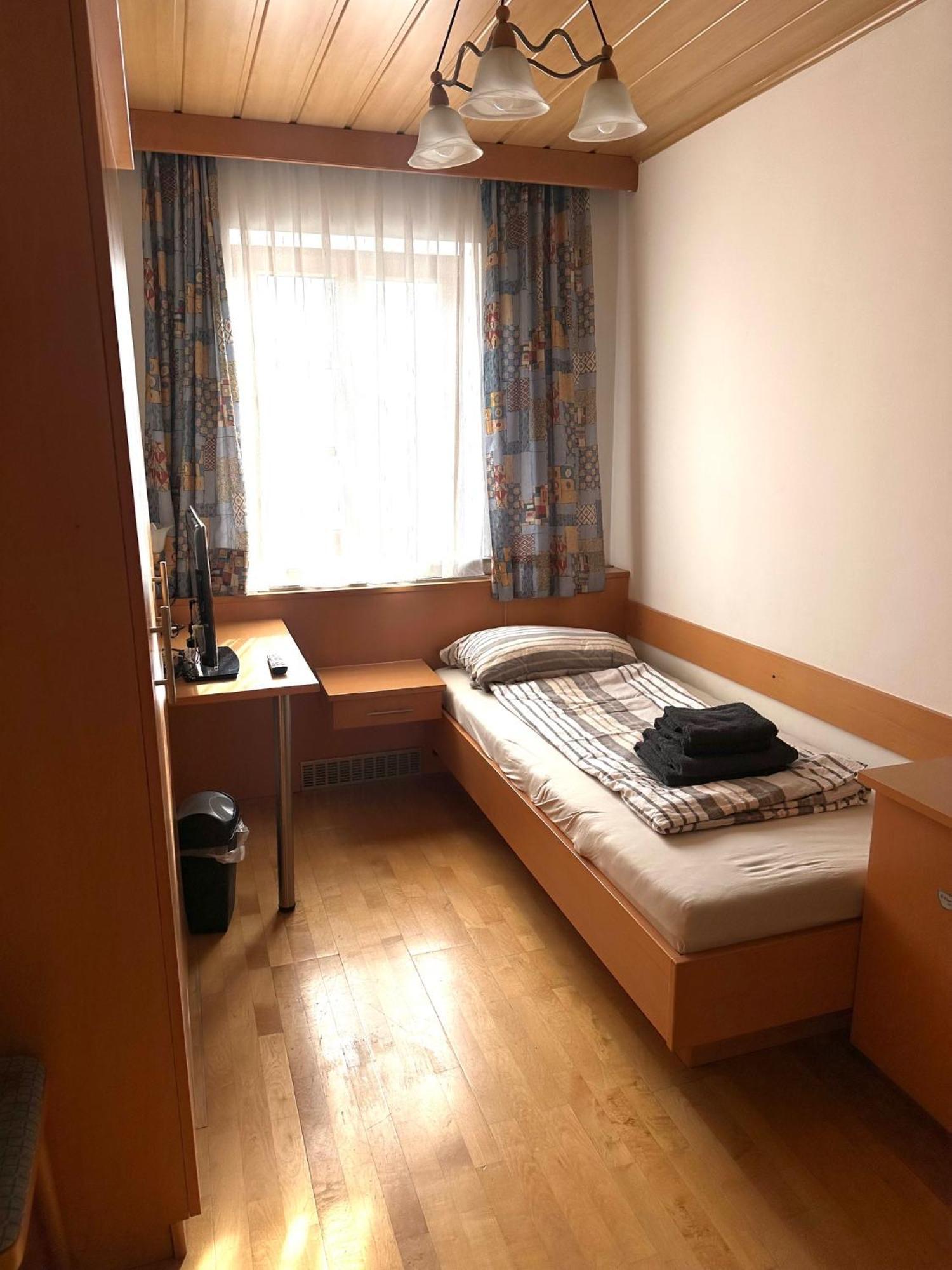 Havanna Pension Sankt Polten Bagian luar foto